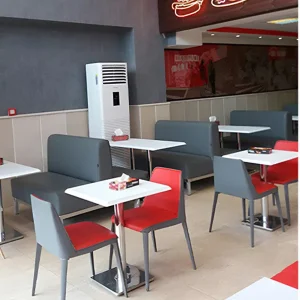 صندلی N300 نظری در کافی شاپ